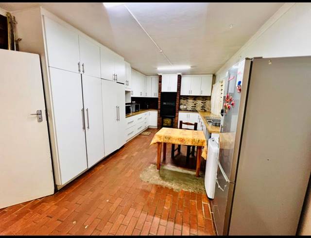 4 BEDROOM HOUSE FOR SALE IN BLACKRIDGE